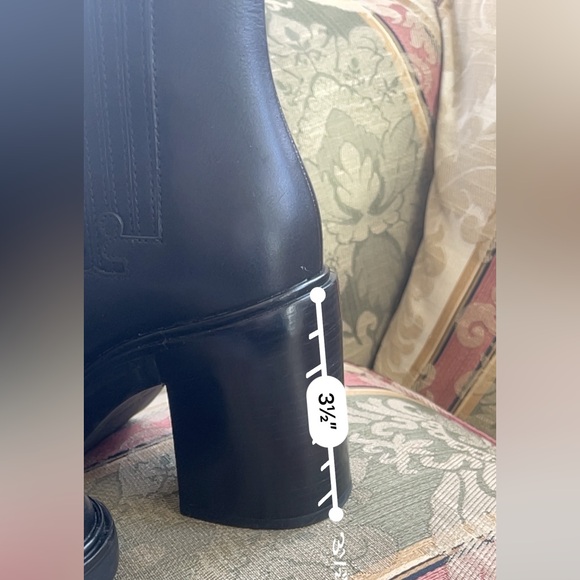 Tory Burch T-Gore Chelsea Boot. Size 9.5 Women
N5-10 - Picture 8 of 12